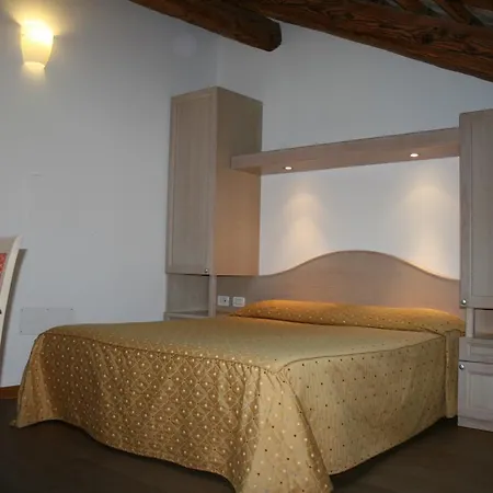 فندق مبيت وإفطار La Meridiana 3*