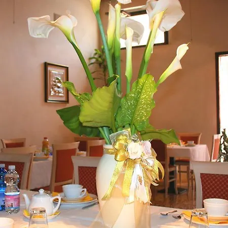 La Meridiana فندق مبيت وإفطار